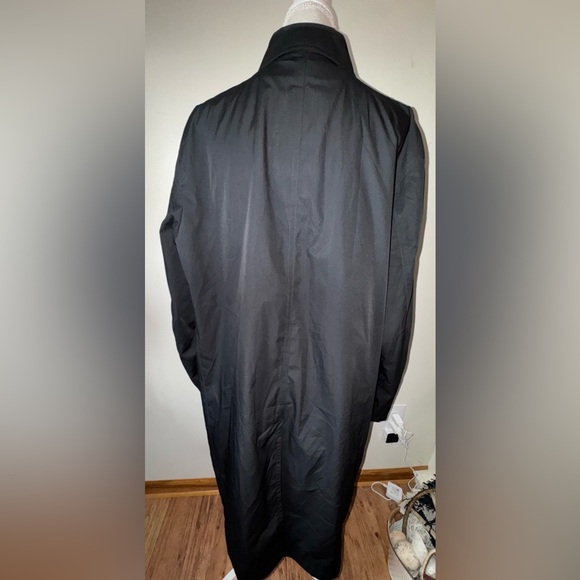 Sanyo Men's long Black, Water Resistant lined Trench SIZE R-48. Vintage - Picture 3 of 14